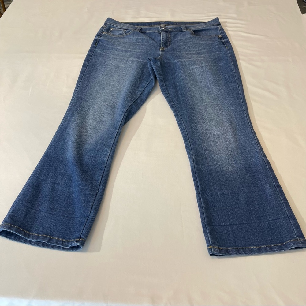 NY&C LOW RISE SLIM CROP WOMENS JEANS SZ 10, VERY GOOD CONDITION, PREOWNED